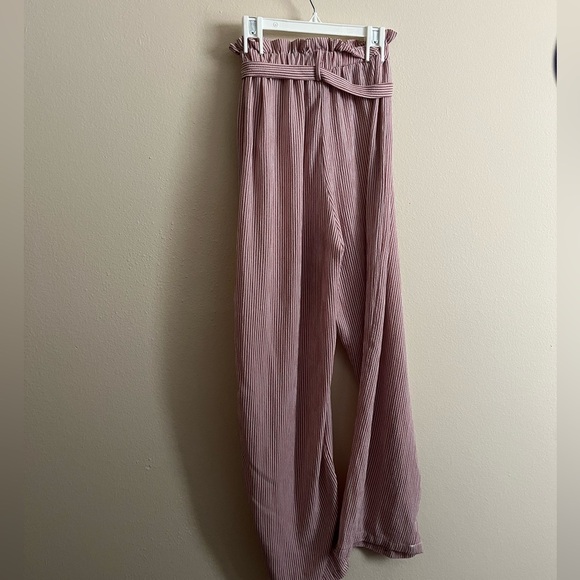 Striped Paperbag Pants - Picture 5 of 6